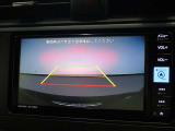 バックモニターで、後方を確認しながら安心して駐車することができます。運転初心者も熟練者も必須の機能ですよ!