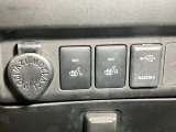 運転席・助手席シートヒータースイッチ!寒い日にあると嬉しい装備ですね♪