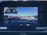 ドライブレコーダーによりモニター映し出す事できます。安心・安全なドライブのため今や必須の装備ですね。