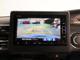 バックカメラの画像です。ガイドラインがスムースな車庫入れをサポートいたします!車庫入れの安心感がアップしますね☆