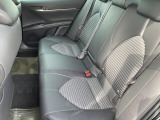 後部座席も気になるようなキズ・汚れやへたり等、大きなダメージはなく、良好な状態です。