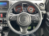 【純正革巻きステアリング】上質な革を使用することで、手にしっかり馴染みとても運転しやすいハンドルです♪