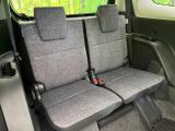 3列目シートはもちろん状態良好☆大人でもゆったりと座って頂けますので、大人数でのお出かけもラクラクです♪ご家族で、気の知れた仲間で、ドライブに行くのが楽しみですね♪