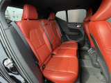 ◆LIBERALAは、輸入車選びの新たなスタイルを提案するインポート・セレクト・ブランドです。オーナー様となる方がクルマから直接感じる感性を第一にした、最良の一台との出会いをコーディネートいたします。