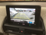 バックも安心のバックカメラ付いています。バックカメラがあると、いつでも安全にバックできますね。死角も減ります。