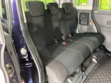後部座席も気になるようなキズ・汚れやへたり等、大きなダメージはなく、良好な状態です。