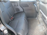リアシートです!汚れや破れも無く良好です♪後部座席は大人の人でも足元ゆったりしております♪