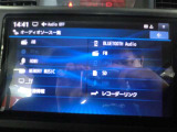 嬉しい装備です♪フルセグTV・DVD再生・Bluetoothオーディオに対応しています!!