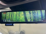 【デジタルインナーミラー】後席の大きな荷物や同乗者で後方が確認しづらい時でも安心!カメラが撮影した車両後方の映像をルームミラー内に表示。クリアな視界で状況の確認が可能です!