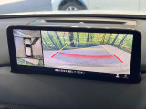 【360&deg;ビューモニター】専用のカメラにより、上から見下ろしたような視点で360度クルマの周囲を確認することができます☆死角部分も確認しやすく、狭い場所での切り返しや駐車もスムーズに行えます。