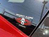 純正ディーラーオプションセキュリティ盗難防止アラーム付きですので、車両盗難などに対する抑止効果がございます。