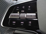 【ステアリングスイッチ】ハンドルから手を離さずにオーディオ操作!選曲・音量調整が簡単にできます!わき見運転の防止に役立ちますよ!