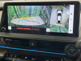 【パノラミックビューモニター】専用のカメラにより、上から見下ろしたような視点で360度クルマの周囲を確認することができます☆死角部分も確認しやすく、狭い場所での切り返しや駐車もスムーズに行えます。
