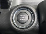 [キーレスプッシュスタートシステム]リモコンキーが車内にある状態でブレーキを踏みながらボタンを押すだけで、エンジンのスタートが出来ます!