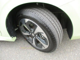 切削加工とブラック塗装を施した純正アルミホイール★【185/55R16】タイヤの溝も、まだまだ!くわしくはスタッフへ。