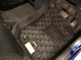 嬉しい純正フロアマット付き♪ 状態も良好です(^^♪