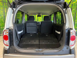 普段のお買い物や通勤、送迎等に十分な荷室スペースを確保しております。セカンドシートを倒すと、大きな荷物の積載も可能です♪