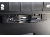 高速道路の利用時に便利なETC。料金所での停車や小銭を探す手間がなくなり快適です♪見た目もすっきりとしたビルトインタイプを装備しています。