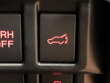 【パワーバックドア】スマートキーや運転席のボタンを押すだけでリアゲートが自動で開閉します!荷物を持っている時や、高い位置にあるバックドアを閉める際に便利な機能です♪