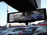 アラウンドビューモニター画像を映し出せるルームミラーです。全体を見渡せてとても重宝します。