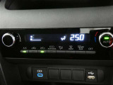 オートエアコン装備です。オートで空調を行ってくれるので車内は、とっても快適!だからドライブもさらに楽しい!
