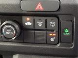 運転席/助手席シートヒーターで寒い日もすぐに温かくなり快適に過ごせます。2段階の温度調整が可能です