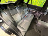 後部座席も気になるようなキズ・汚れやへたり等、大きなダメージはなく、良好な状態です。