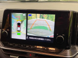 【アラウンドビューモニター】専用のカメラにより、上から見下ろしたような視点で360度クルマの周囲を確認することができます☆死角部分も確認しやすく、狭い場所での切り返しや駐車もスムーズに行えます。