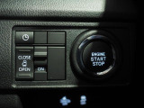 運転席右側のスイッチパネル。左パワースライドドアは運転席のスイッチでも開閉ができます。