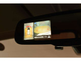 ★バックミラー左側にもアラウンドビューモニターが映ります