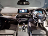 ☆センターパネルを運転席側に僅かに傾けたBMW独特のインパネ☆【駆け抜ける歓び】はここからもスタートしております☆