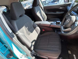 運転席です。シートの汚れもなく非常にきれいな状態です、