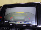 バックモニターも装備しております。バックギアに入れるとナビ画面に車の後方が映し出されます。これで後方確認も安心!