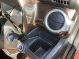 運転席ドリンクホルダー