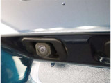 バックカメラが付いているので後方確認が非常にしやすいです。今や運転初心者も熟練者も必須装備!ついていて損はないですね♪
