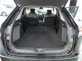 簡単に収納出来る後部座席。広大な空間が出現します。シートアレンジが多彩な点も特徴です。レジャー用品もたっぷりと積み込め、休日の過ごし方の楽しみを拡げてくれます。