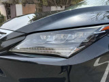 LEDヘッドライトには曇りも黄ばみもありません。
