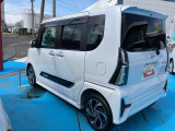 中古車をお選びいただく際に気になる走行距離や修復歴などに加えてキズ・凹みの有無・状態や消耗品の交換、今までの整備状況が &ldquo;ダイハツ認定中古車カルテ&rdquo;でわかります。