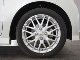 アルミホイール装着車です!これで足元まわりもおしゃれにきまります!