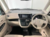 メーターやシフト、スイッチ位置など運転席まわりの配置はしっくりいきたいものですね!まずは座ってチェックしてみて下さい♪