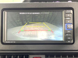 【バックカメラ】駐車時に後方がリアルタイム映像で確認できます。大型商業施設や立体駐車場での駐車時や、夜間のバック時に大活躍!運転スキルに関わらず、今や必須となった装備のひとつです!