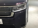 LEDヘッドライトは、点灯の瞬間から最大光量を発揮し、突然暗くなるトンネルなどでの安定感を高めます。