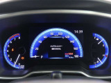 とっても見やすいメーターです。夜間時はラグジュアリーな気分にさせてくれる照明が魅力ですので、夜のドライブも楽しみになりますよ♪
