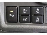 ■衝突回避支援機構■自動車に搭載したレーダーやカメラからの情報をコンピュータが解析し、運転者への警告やブレーキの補助操作などを行います。事故予防に!