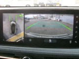 まるで上空から見下ろしているような感じで駐車が楽にできるインテリジェントアラウンドビューモニター!