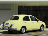 ベースに日産マーチを使用し、レトロなイギリス車を彷彿させるようなデザインに生まれ変わっております。
