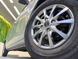 【13インチアルミホイール】外観にマッチしたアルミホイールを装着しております。各種アルミホイールや、スタッドレスタイヤも取扱いしております。是非ご相談ください♪
