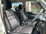 居心地の良い運転席なので長時間座っていられます♪リラックスできるデザインがいいですね♪