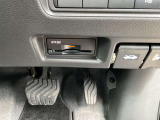 ビルトインタイプのETCです。スッキリしていますね。納車時にはセットアップいたしますので、すぐにお使いいただけます。