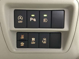 運転席回りのスイッチで安全装備のON/OFFも簡単に!